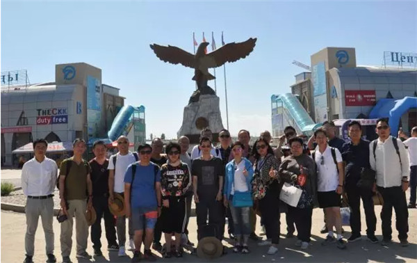 �ຼ�Ҽ�����(zh��)��һ��һ·�����M(j��n)�½�֮������˹վ