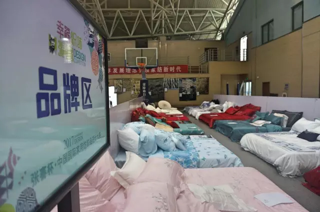 �Ҹ�������ζϯ����ͨ������������300���Ҽ��a(ch��n)Ʒ��Ů�����