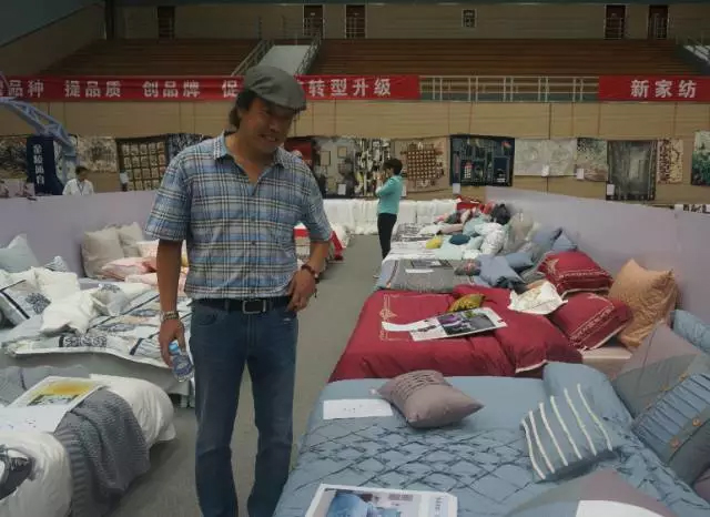 �Ҹ�������ζϯ����ͨ������������300���Ҽ��a(ch��n)Ʒ��Ů�����