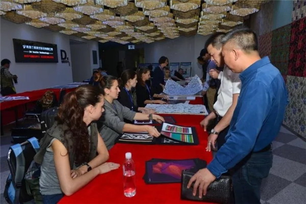 �Ҽ���(hu��)�彻�ו�(hu�� )ʮ��ĥһ���Z��÷����