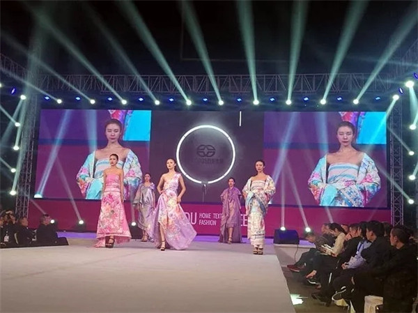 �r(sh��)�����I(l��ng)������2017�ɶ��Ҽ���•�ɶ��r(sh��)�b�������ݾ��ʆ�Ļ