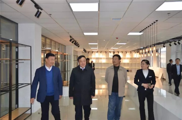 ��P��ģ�������w��(m��ng)�Ҽo���^���м�(li��n)���衰��(��i)�����x�������ء�