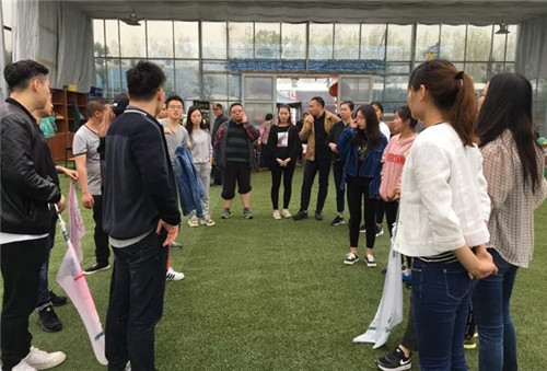 �Pʢ��(h��)��F�����(d��ng)�O���澳���ƵZͬ����