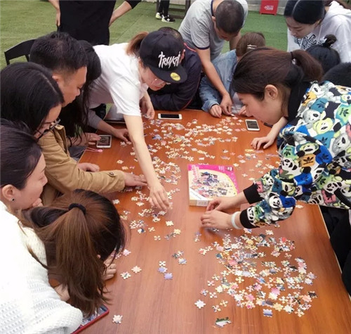 �Pʢ��(h��)��F�����(d��ng)�O���澳���ƵZͬ����