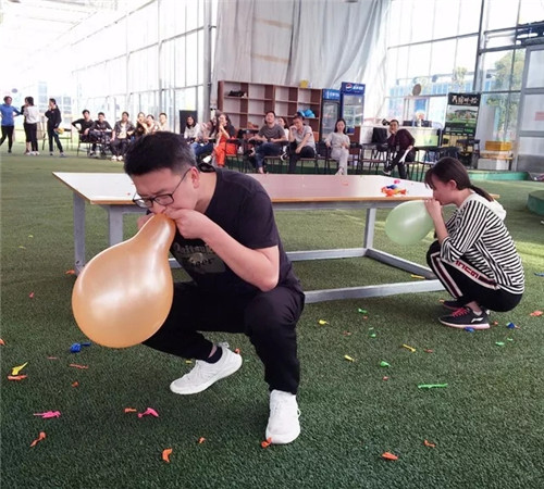 �Pʢ��(h��)��F�����(d��ng)�O���澳���ƵZͬ����