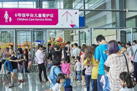 ���ڶYƷ�Ҿ�չ�_(k��i)Ļ�ڼ���������c(di��n)�����չ����ã��