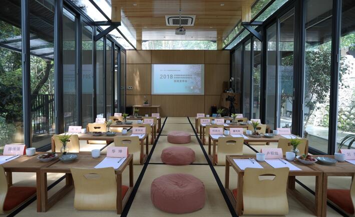 ����Ȼ���ؾ�����������һ��(ch��ng)���ӵİl(f��)����(hu�� )