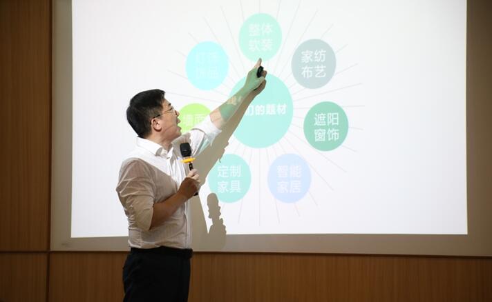 ����Ȼ���ؾ�����������һ��(ch��ng)���ӵİl(f��)����(hu�� )