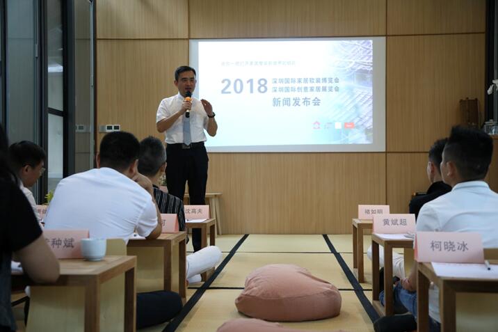 ����Ȼ���ؾ�����������һ��(ch��ng)���ӵİl(f��)����(hu�� )