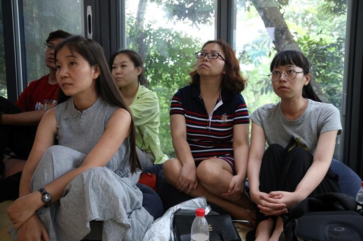 ����Ȼ���ؾ�����������һ��(ch��ng)���ӵİl(f��)����(hu�� )