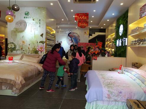 ˯�����Ҽ�¡���M(j��n)�v�(y��ng)��������(ch��ng)�����