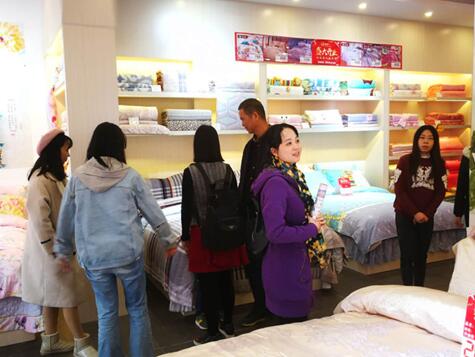 ˯�����Ҽ�¡���M(j��n)�v�(y��ng)��������(ch��ng)�����