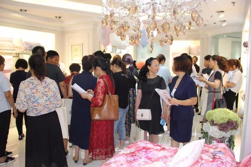 ��Ʒ•�������Ҽ�2019�ﶬ��Ʒ�l(f��)����(hu�� )�A�M(m��n)�չ���