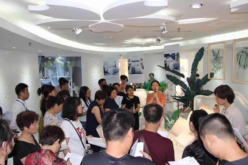 ��Ʒ•�������Ҽ�2019�ﶬ��Ʒ�l(f��)����(hu�� )�A�M(m��n)�չ���