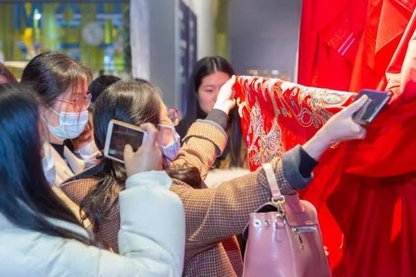 �M�F���ഺ���Ҽ�չ����Ҽ�ӡ�(li��n)�˄�(chu��ng  )�¼Ҽ��a(ch��n)�I(y��)�����B(t��i)