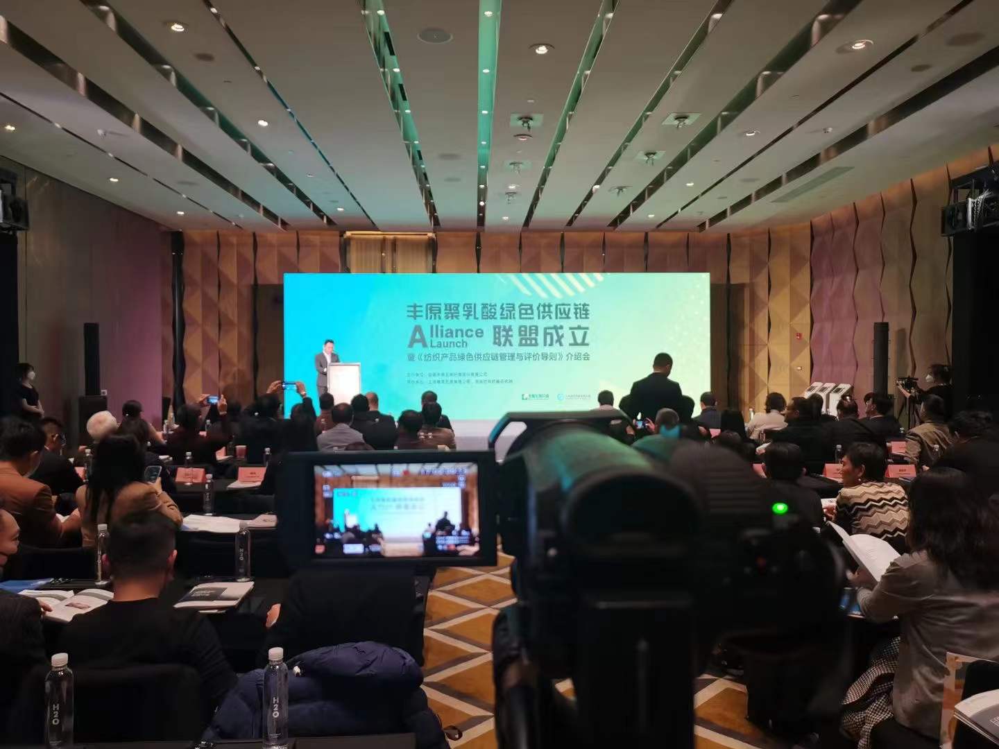 ȫ��������Gɫ�����(li��n)�˳�������(d��ng)�xʽ�ߡ������a(ch��n)Ʒ�Gɫ����朹����c�u�r(ji��)���t����B��(hu�� )���Ϻ��e��