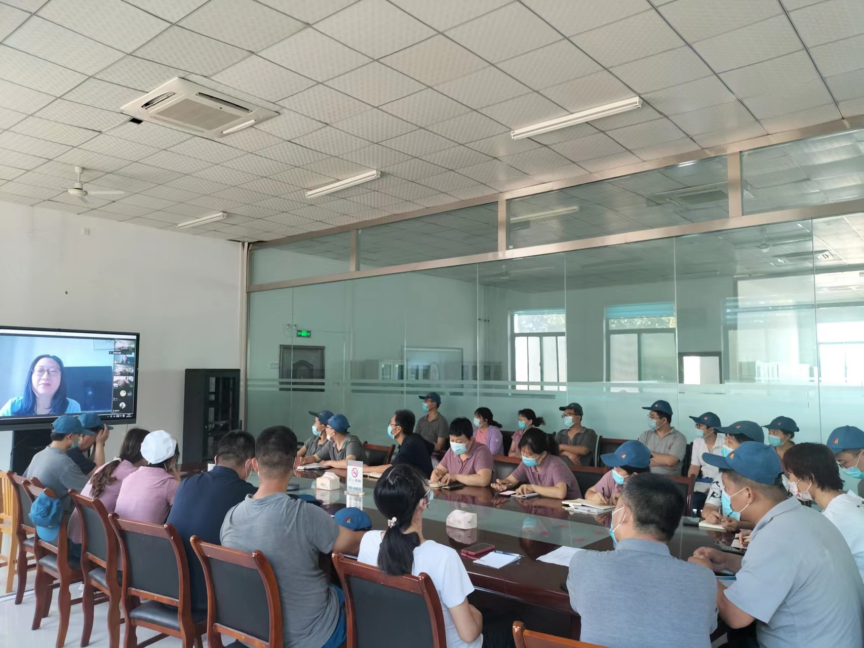 ����������Ʒ�����A(y��ng)δ��(l��i)--���AԴý�w���ƾ��ס����(d��ng)�A�M(m��n)�e��