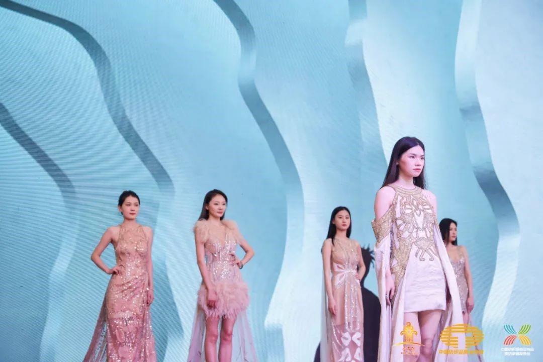 䁾͌�(zhu��n)����֮·����(sh��)�F���|(zh��)���l(f��)չ--2022�Ї���������朴��(hu�� )����ͨ¡���e��