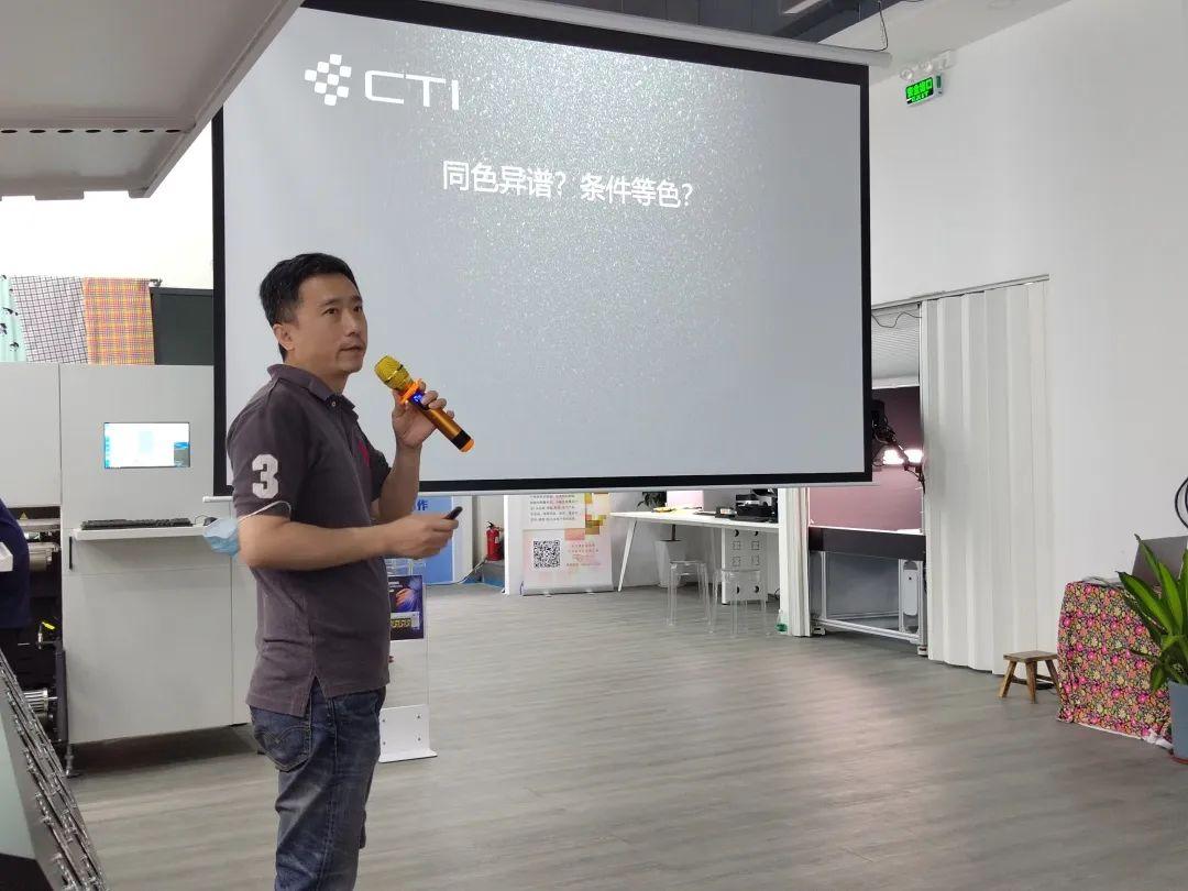 ��ʼ���Ʒ���aӡˇչʾ���ĳɹ���Ļ���F��(ch��ng)�l(f��)������ذ���Ʒ