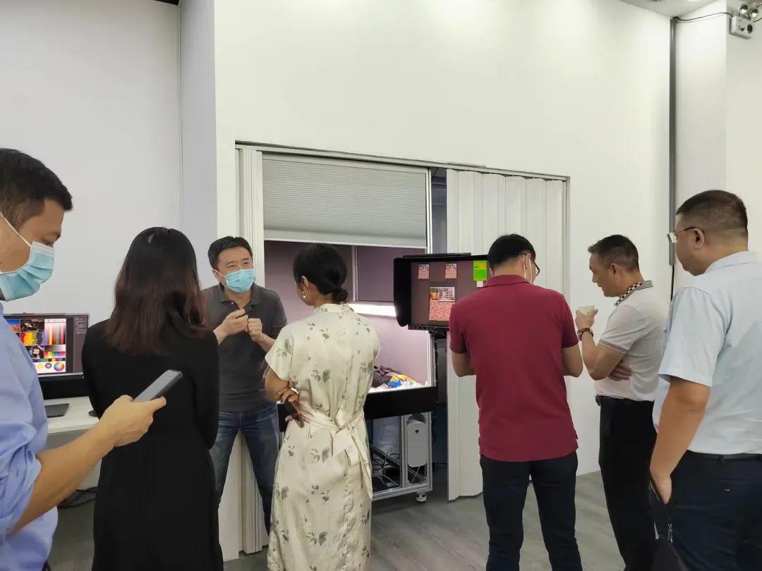 ��ʼ���Ʒ���aӡˇչʾ���ĳɹ���Ļ���F��(ch��ng)�l(f��)������ذ���Ʒ